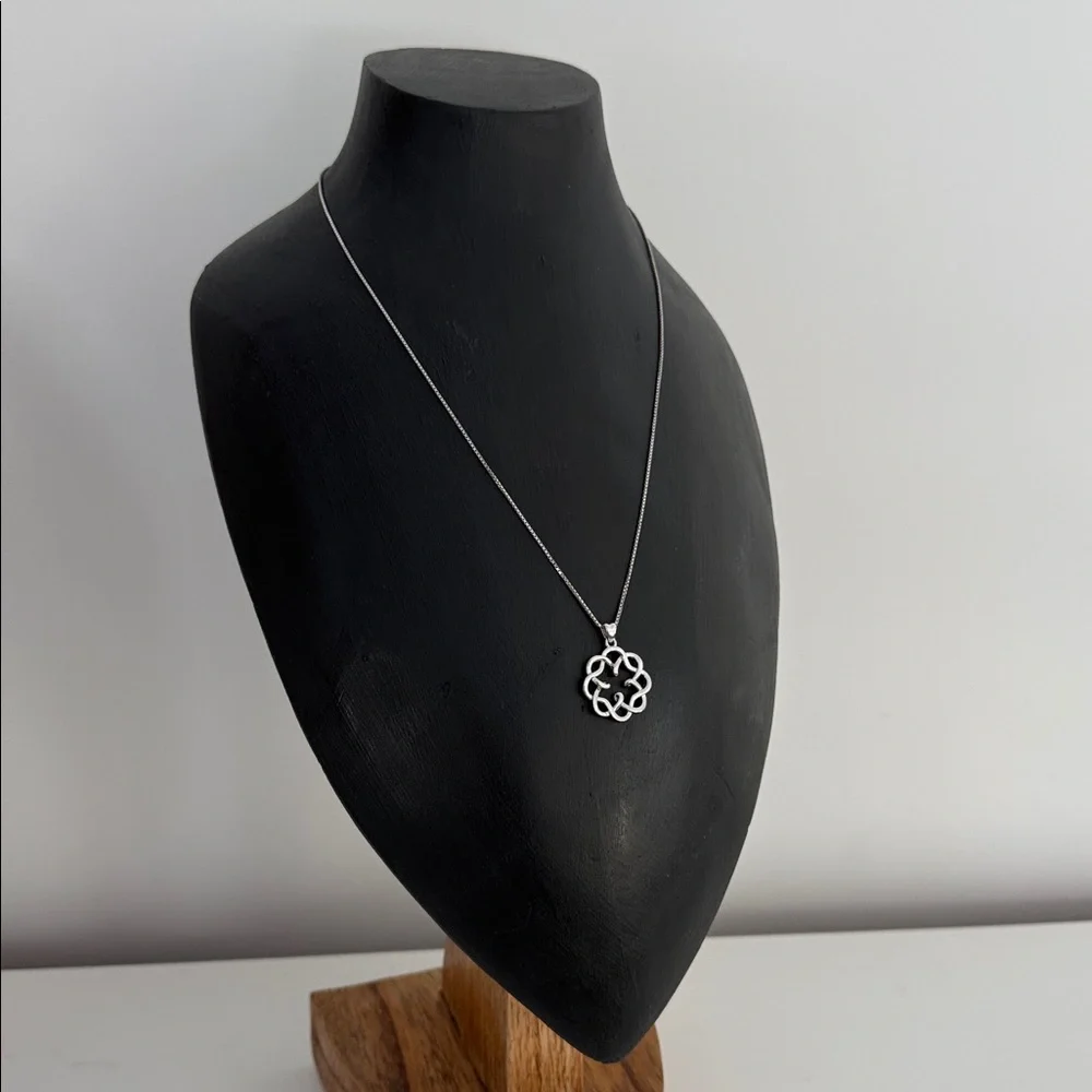 Sterling Silver Celtic Knot Pendant‎ Necklace